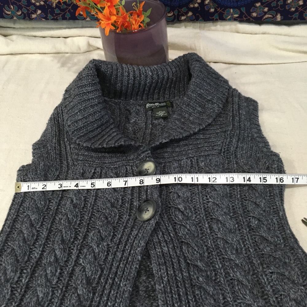 SALE!!! Eddie Bauer Gray Two-Button Cable Sweater Vest, Sz. Small - Picture 16 of 16